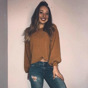 Meet your Posher, Emily